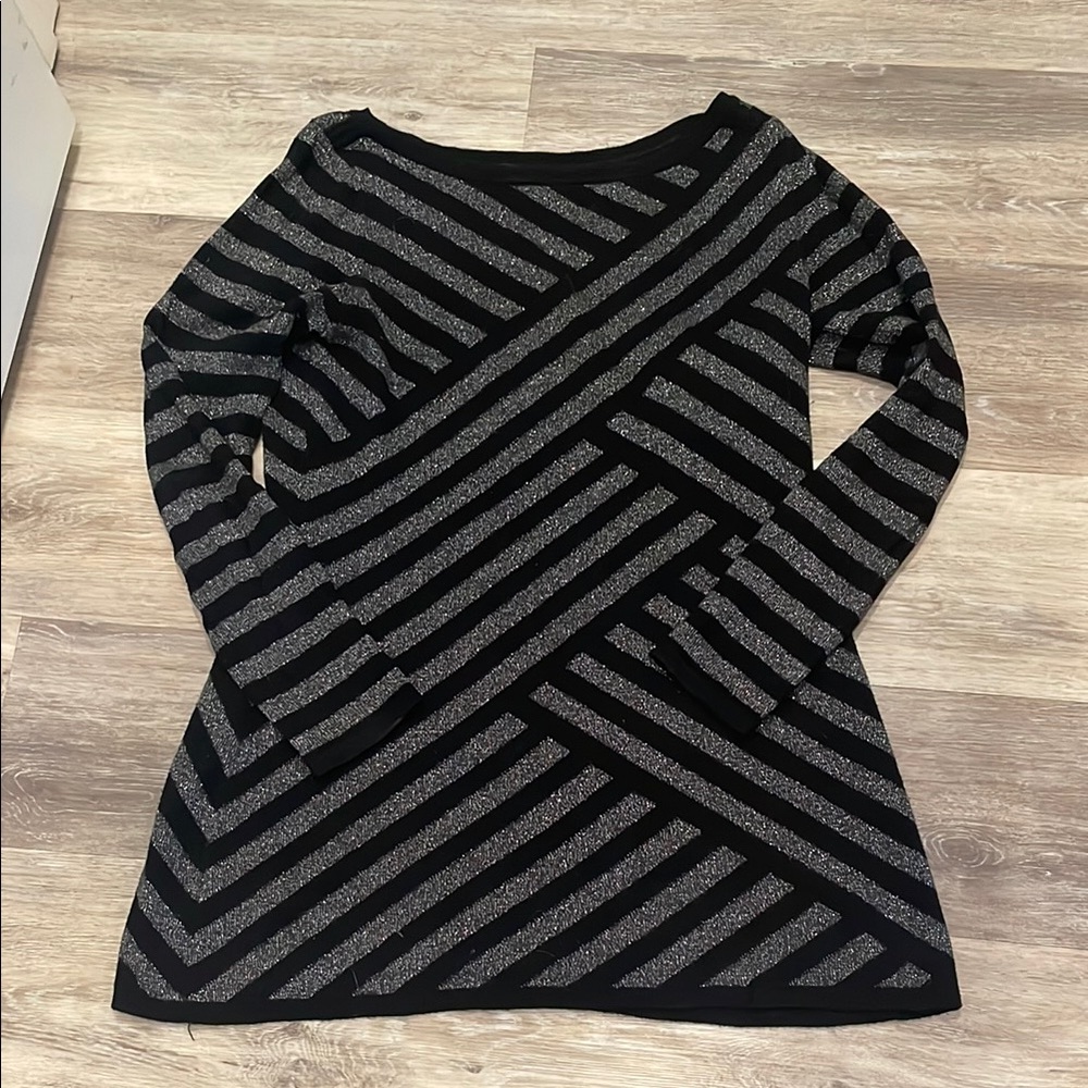 White House Black Market Black and Silver Tunic Sweater